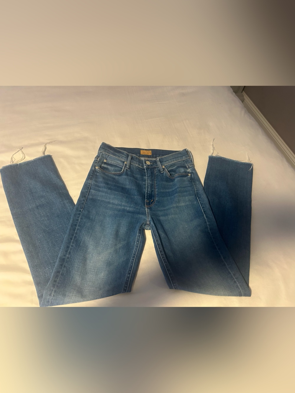 MOTHER Denim Mid Rise Dazzler Ankle Fray Jeans 24